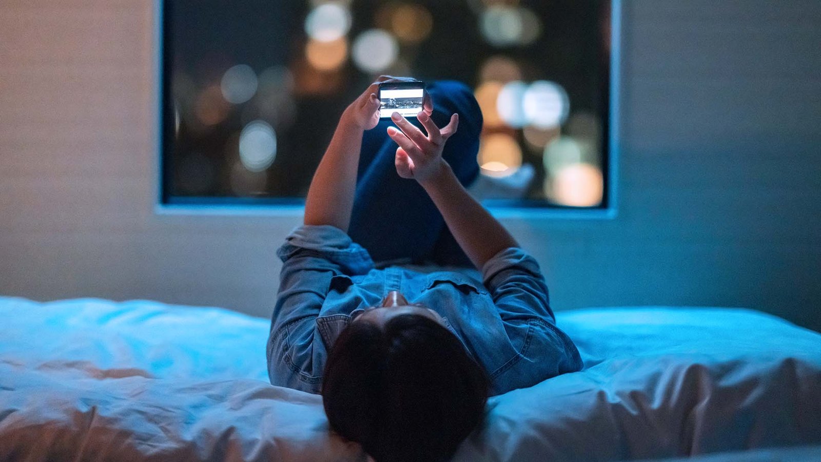 Digital Advertising: millennials use more mobile and less TV