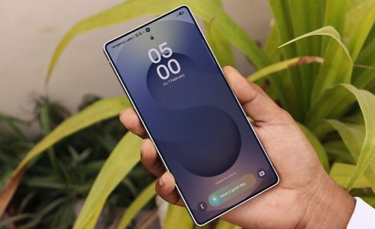 Samsung phone with One UI 8.0 Smartphone with Android 16 indicates improvements