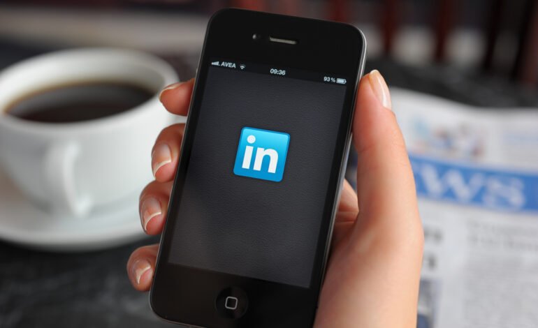 The Strategic Guide to Amplifying Content on LinkedIn