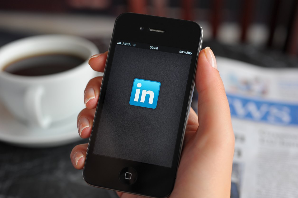 The Strategic Guide to Amplifying Content on LinkedIn